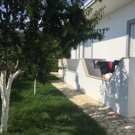 Xuxi Apartments Лукове Экстерьер фото