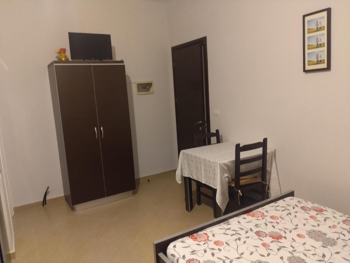 Xuxi Apartments Лукове Экстерьер фото
