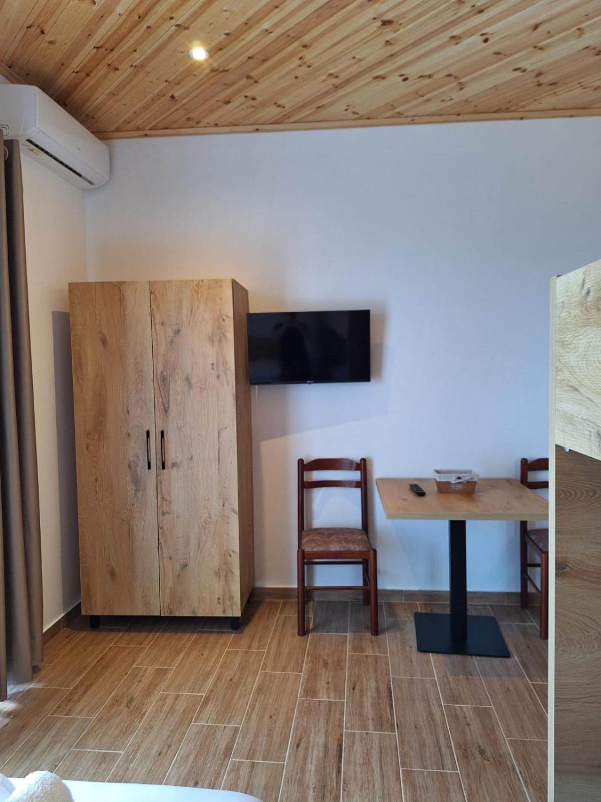 Xuxi Apartments Лукове Экстерьер фото