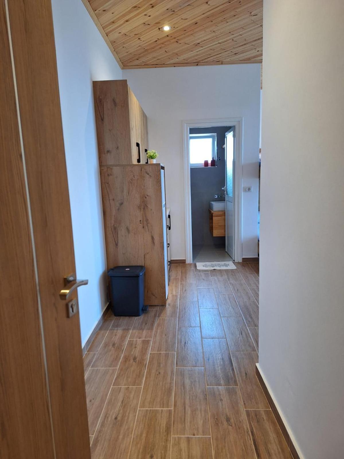 Xuxi Apartments Лукове Экстерьер фото